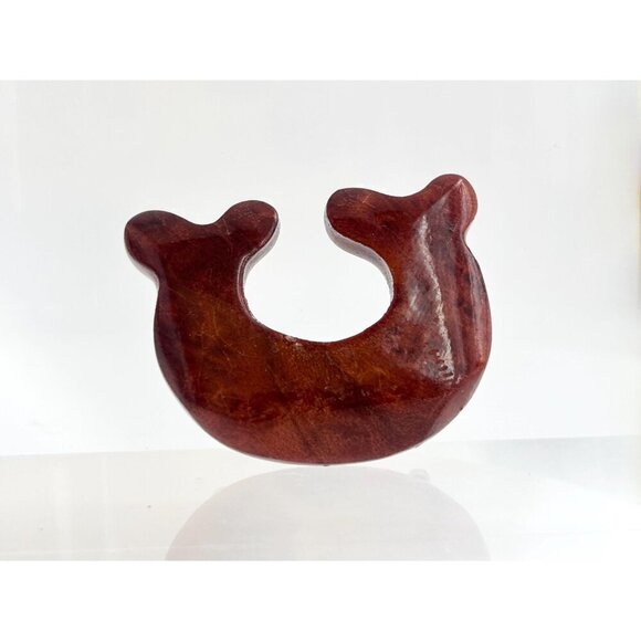 Solid Wood Mahogany Whale Shaped Shiny Sealed Vintage Brooch Pin - Picture 4 of 9